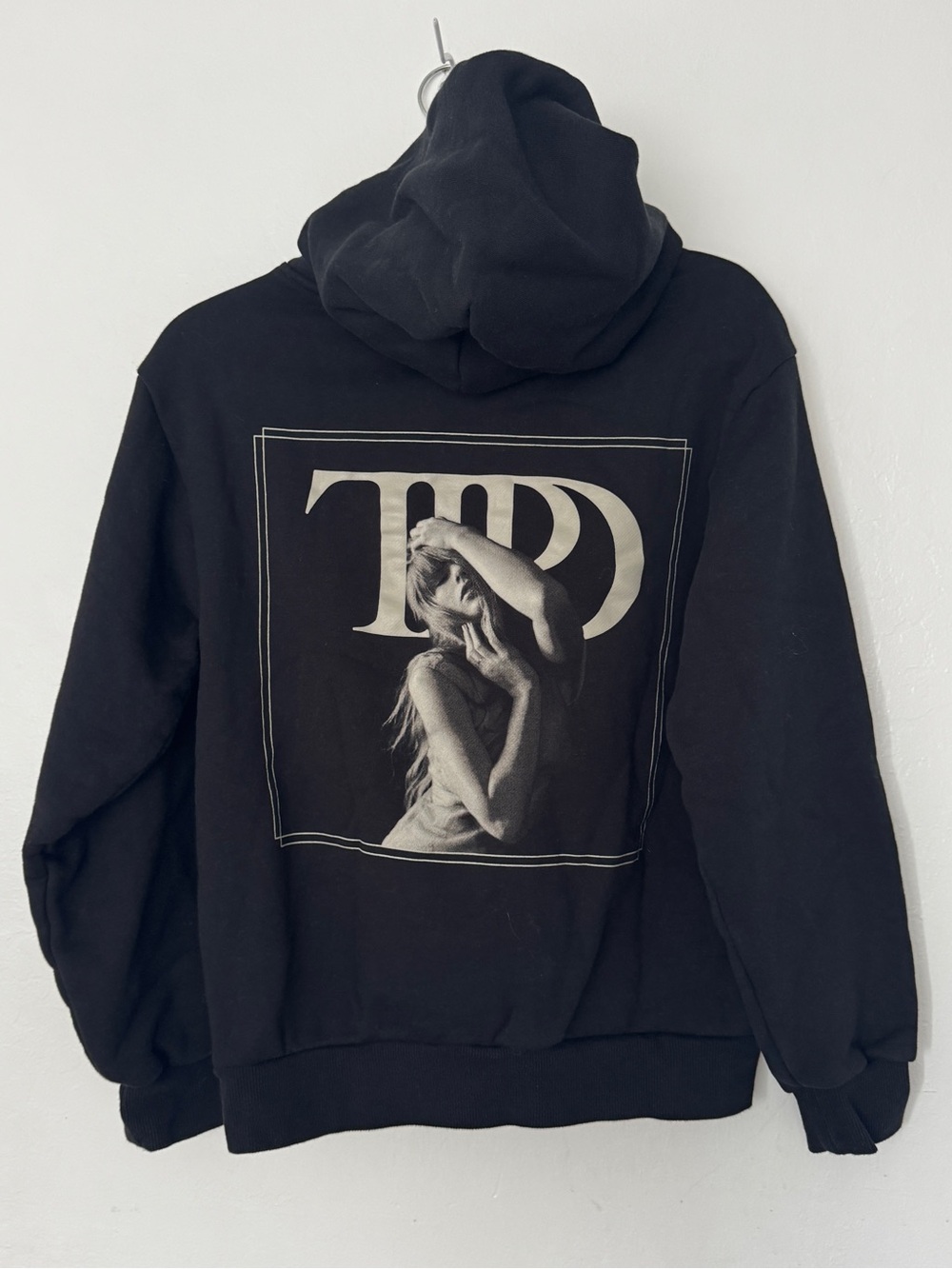 Taylor Swift THE TORTURED POETS DEPARTMENT BLACK HOODIE Size Small